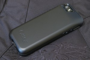 otterbox-resurgence-back